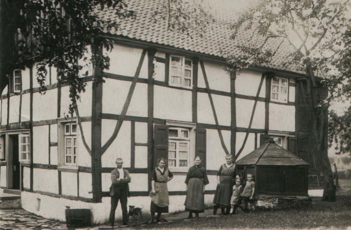 Der Hof Oberste Beulmann in den 1920er Jahren, Foto: H.-D. Eickelbeck